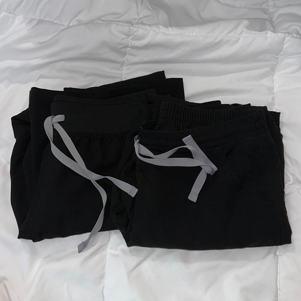 Figs Petite Scrub Pants (2 pair)